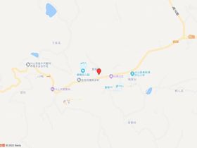 黄粮镇黄粮坪村政府门前广场
